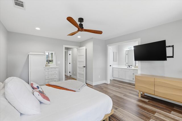 411 Lake Vista E, Highland Village, TX 75077