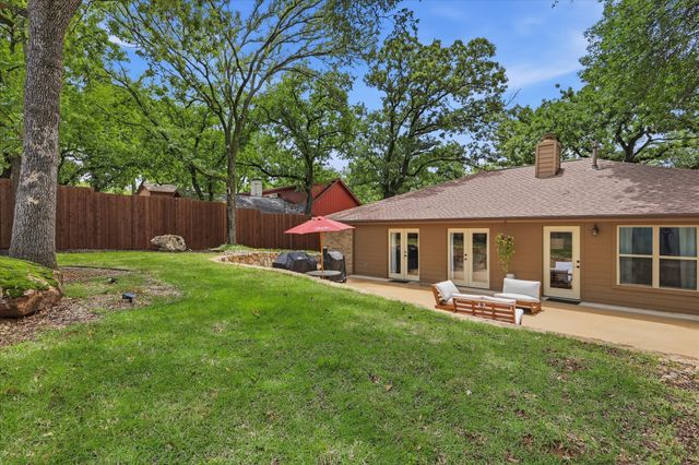 411 Lake Vista E, Highland Village, TX 75077