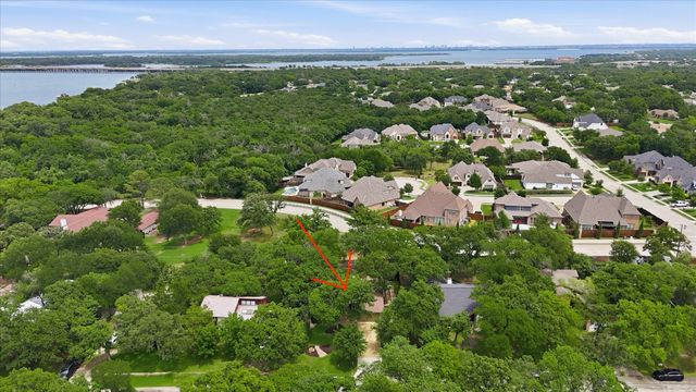 411 Lake Vista E, Highland Village, TX 75077
