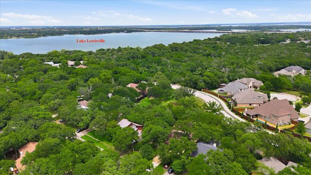 411 Lake Vista E, Highland Village, TX 75077