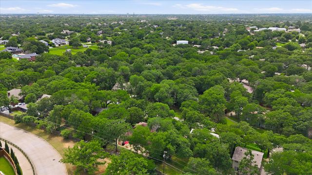 411 Lake Vista E, Highland Village, TX 75077
