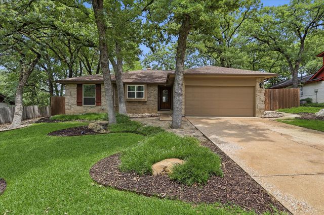 411 Lake Vista E, Highland Village, TX 75077