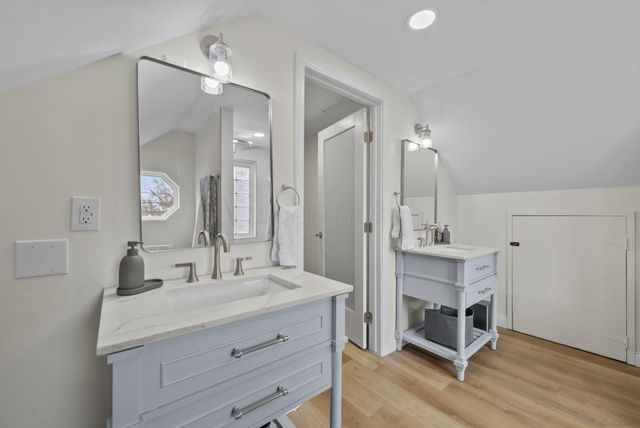 111 Rosslyn Avenue, Columbus, OH 43214