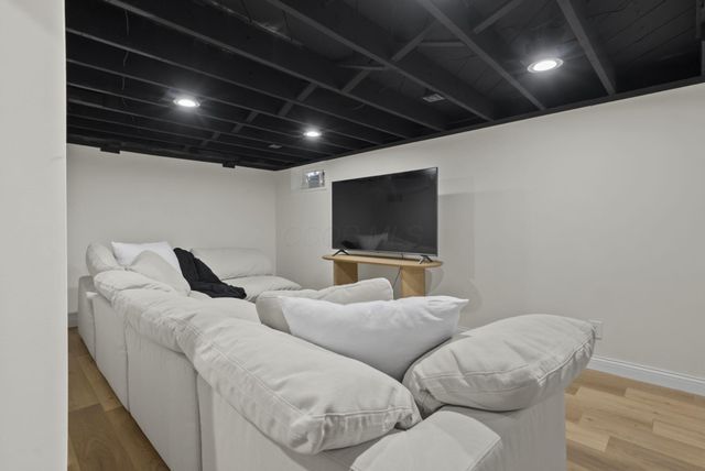 111 Rosslyn Avenue, Columbus, OH 43214