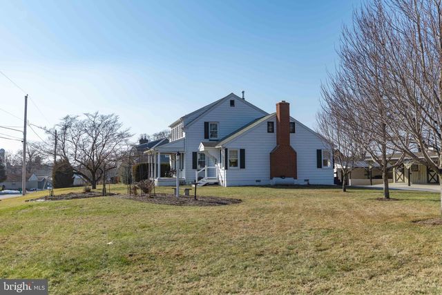 31 HERSHEY AVE, Paradise, PA 17562