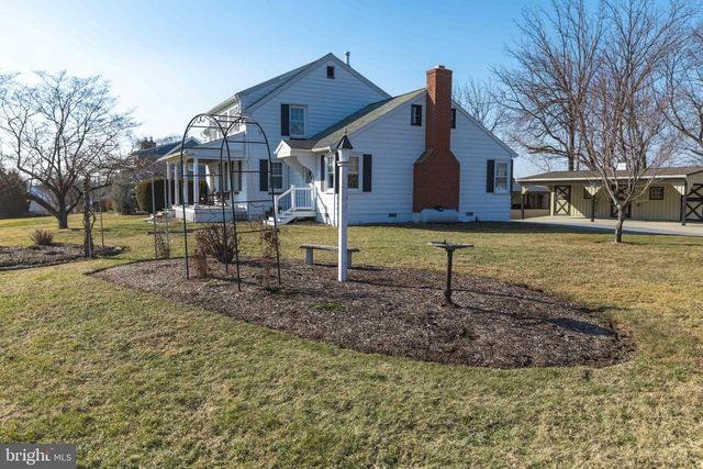 31 HERSHEY AVE, Paradise, PA 17562