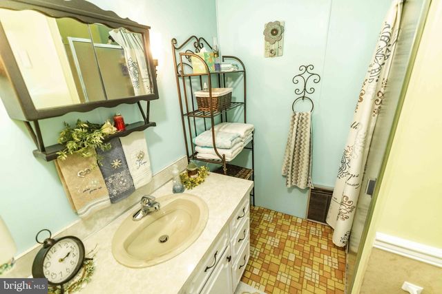 31 HERSHEY AVE, Paradise, PA 17562