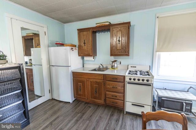 31 HERSHEY AVE, Paradise, PA 17562