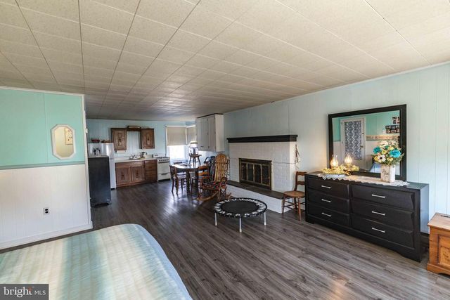 31 HERSHEY AVE, Paradise, PA 17562