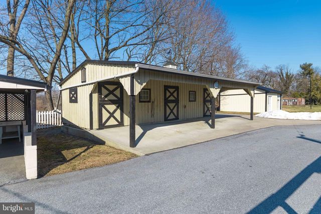 31 HERSHEY AVE, Paradise, PA 17562