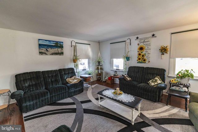 31 HERSHEY AVE, Paradise, PA 17562