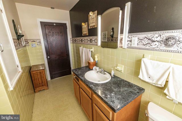 31 HERSHEY AVE, Paradise, PA 17562