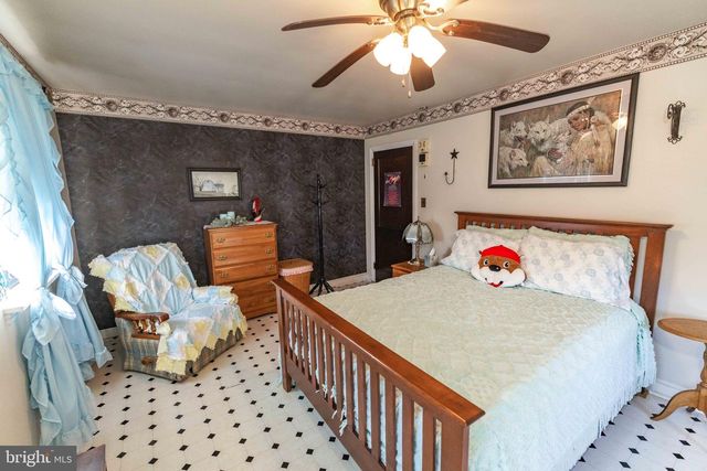 31 HERSHEY AVE, Paradise, PA 17562