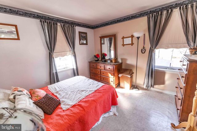 31 HERSHEY AVE, Paradise, PA 17562