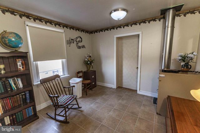 31 HERSHEY AVE, Paradise, PA 17562
