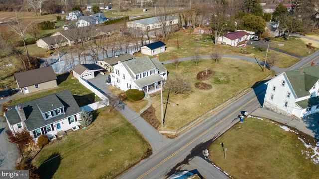 31 HERSHEY AVE, Paradise, PA 17562