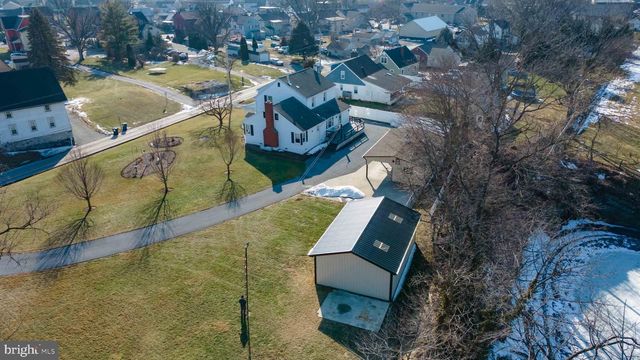 31 HERSHEY AVE, Paradise, PA 17562