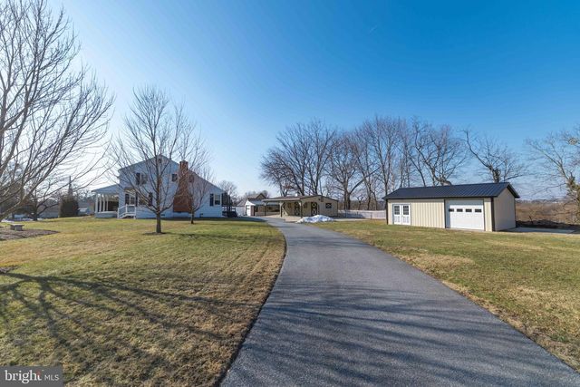 31 HERSHEY AVE, Paradise, PA 17562