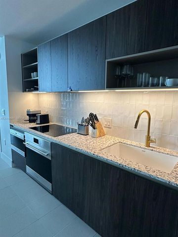 159 NE 6th St 4811, Miami, FL 33132