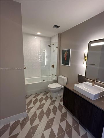 159 NE 6th St 4811, Miami, FL 33132