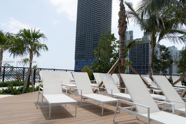 159 NE 6th St 4811, Miami, FL 33132