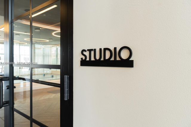 159 NE 6th St 4811, Miami, FL 33132