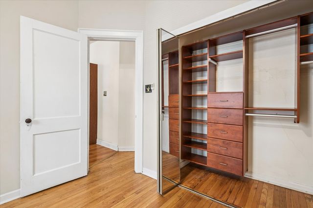 5052 S Blackstone Avenue 2, Chicago, IL 60615