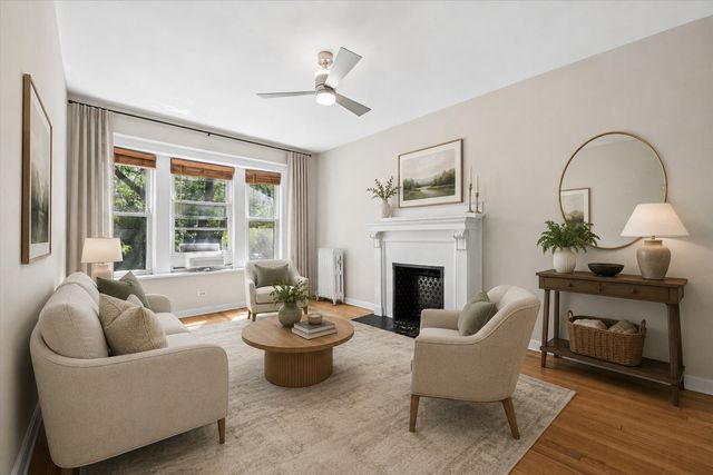 5052 S Blackstone Avenue 2, Chicago, IL 60615