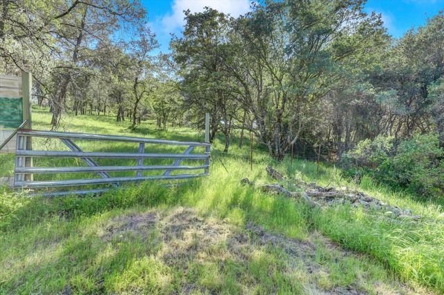 10360 Melody Rd, Smartsville, CA 95977