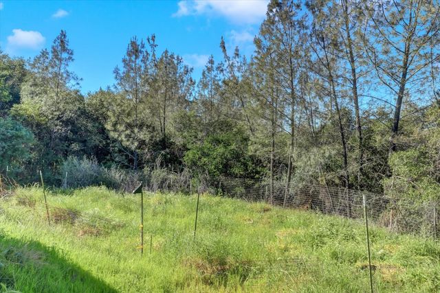 10360 Melody Rd, Smartsville, CA 95977