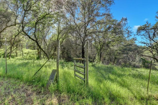 10360 Melody Rd, Smartsville, CA 95977
