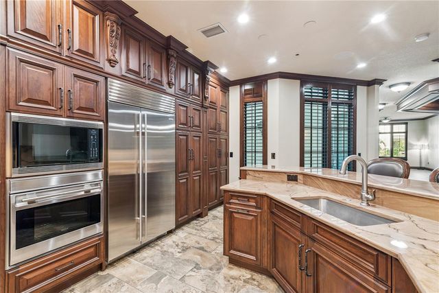 101 S NEW YORK AVENUE 302, Winter Park, FL 32789