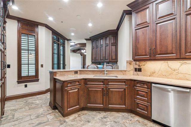 101 S NEW YORK AVENUE 302, Winter Park, FL 32789