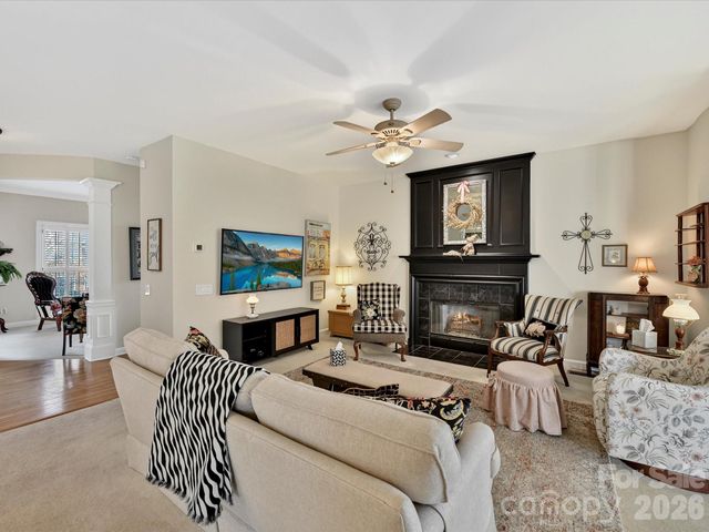 3814 Providence Plantation Lane, Charlotte, NC 28270