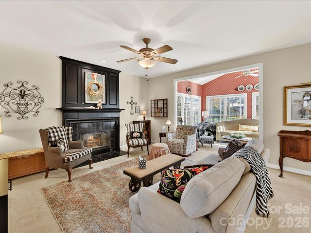 3814 Providence Plantation Lane, Charlotte, NC 28270