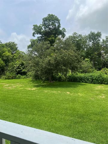 827 Algoa Friendswood Road 4, Alvin, TX 77511
