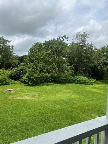 827 Algoa Friendswood Road 4, Alvin, TX 77511