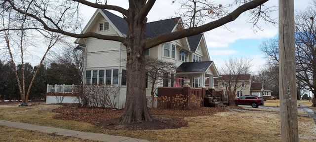 301 N Main Street, Alexis, IL 61412