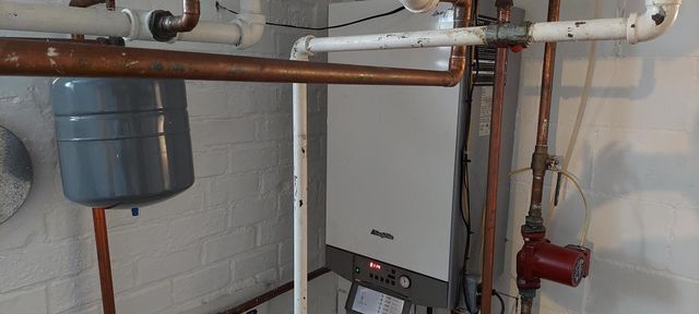 301 N Main Street, Alexis, IL 61412