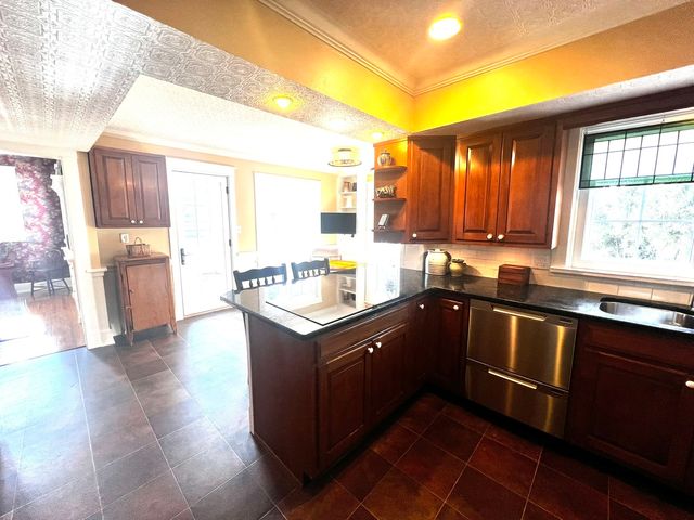 301 N Main Street, Alexis, IL 61412