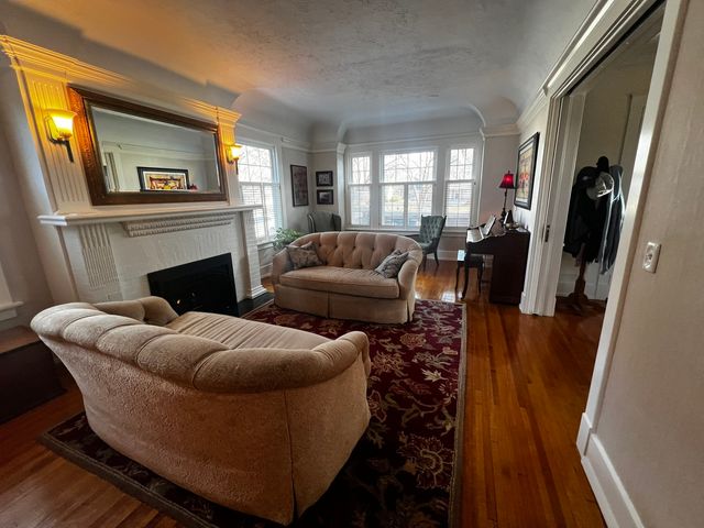 301 N Main Street, Alexis, IL 61412