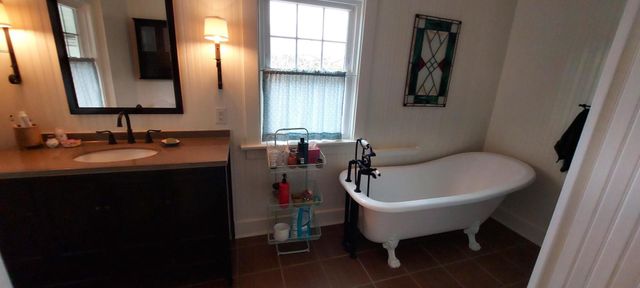 301 N Main Street, Alexis, IL 61412