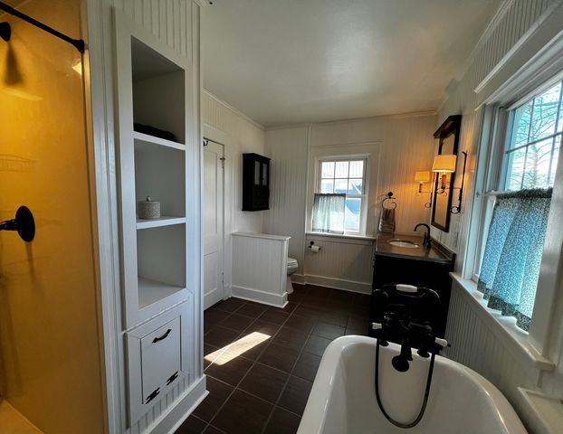 301 N Main Street, Alexis, IL 61412