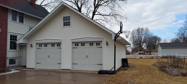 301 N Main Street, Alexis, IL 61412