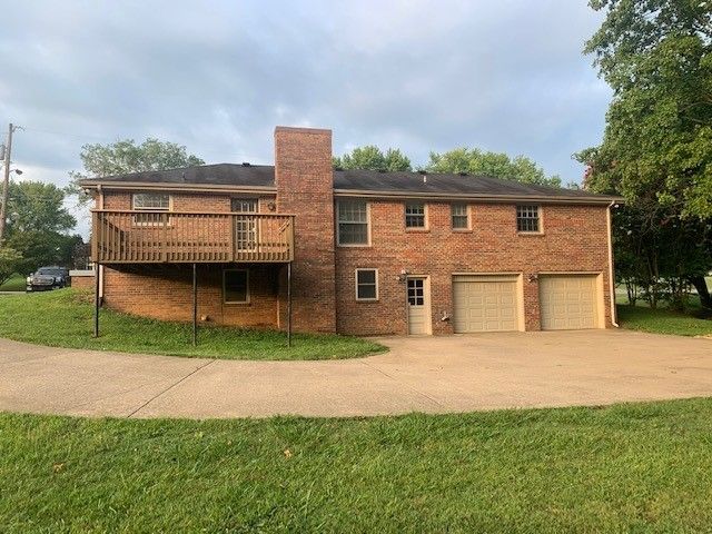 3065 Clydesdale Dr, Clarksville, TN 37043