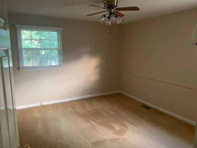 3065 Clydesdale Dr, Clarksville, TN 37043