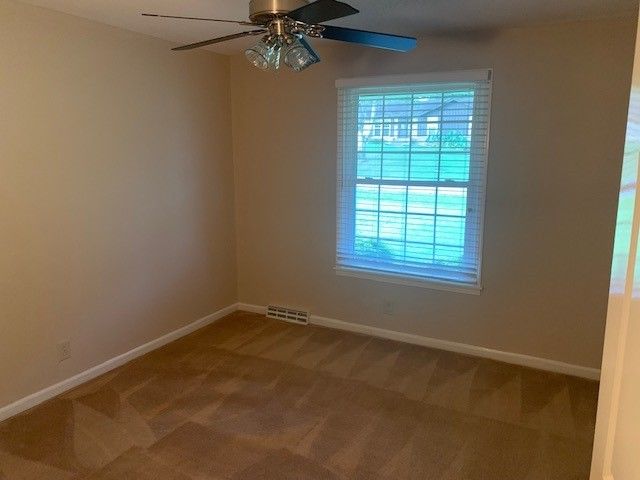 3065 Clydesdale Dr, Clarksville, TN 37043