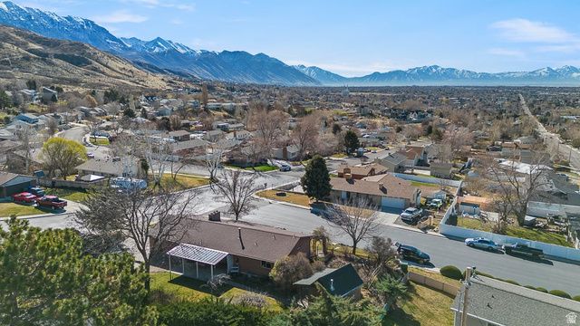 1541 E BLACKHAWK DR, Pleasant Grove, UT 84062