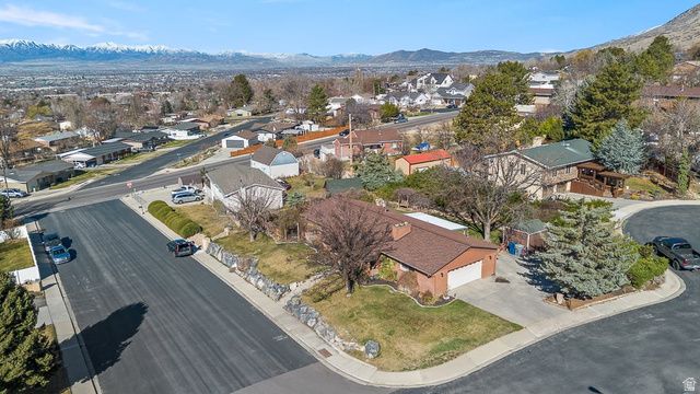 1541 E BLACKHAWK DR, Pleasant Grove, UT 84062