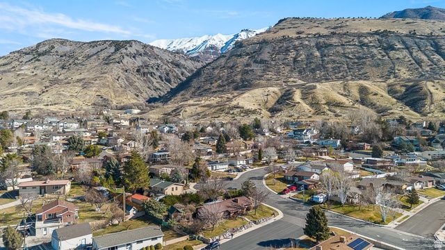 1541 E BLACKHAWK DR, Pleasant Grove, UT 84062